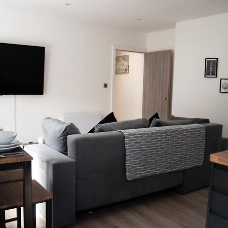 Bv Apt 2 Bedroom At Holmfirth Perfect Views Huddersfield Bagian luar foto