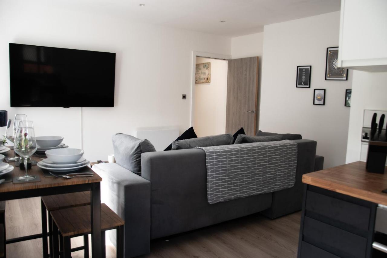 Bv Apt 2 Bedroom At Holmfirth Perfect Views Huddersfield Bagian luar foto