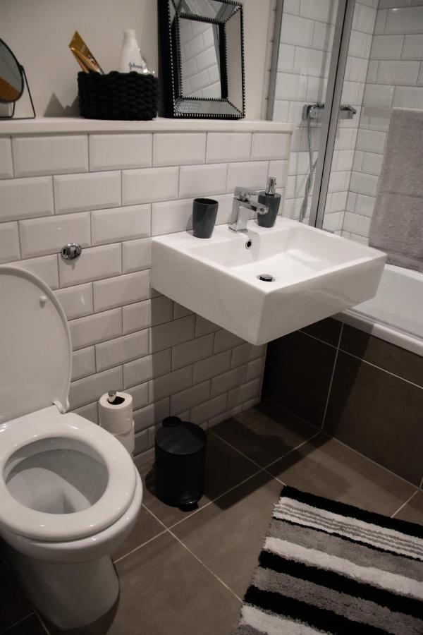 Bv Apt 2 Bedroom At Holmfirth Perfect Views Huddersfield Bagian luar foto
